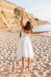 A-line White Sleeveless Straps Flower Girls Dress With Lace